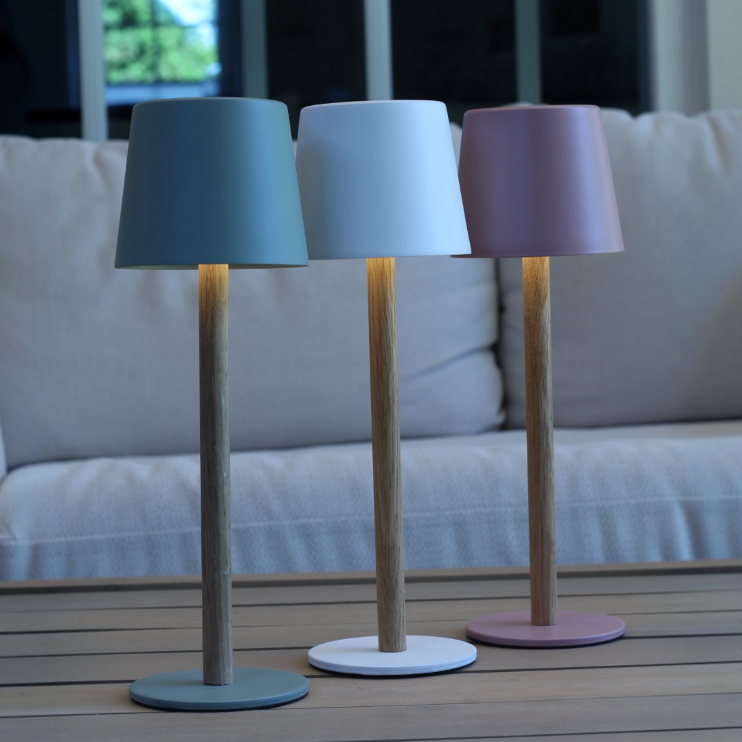 TIMBERCAN Mini Akku LED Tischlampe aus Massivholz – Kompakte Design Tischleuchte im Scandi Stil