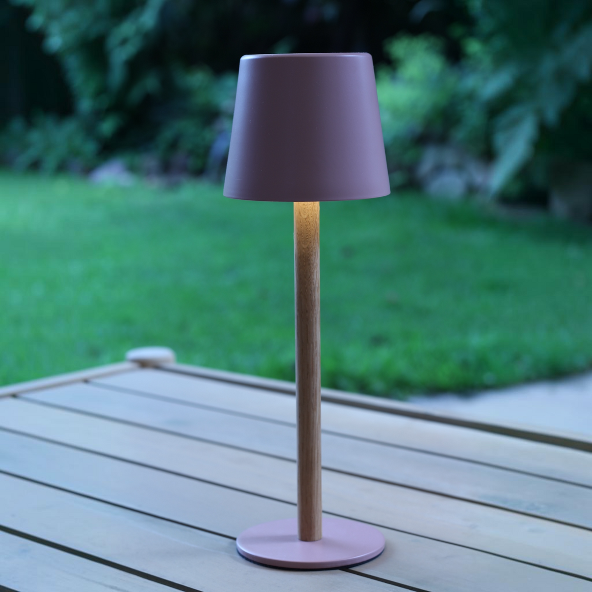 TIMBERCAN Mini Akku LED Tischlampe aus Massivholz – Kompakte Design Tischleuchte im Scandi Stil