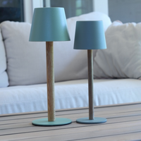 TIMBERCAN Mini Akku LED Tischlampe aus Massivholz – Kompakte Design Tischleuchte im Scandi Stil
