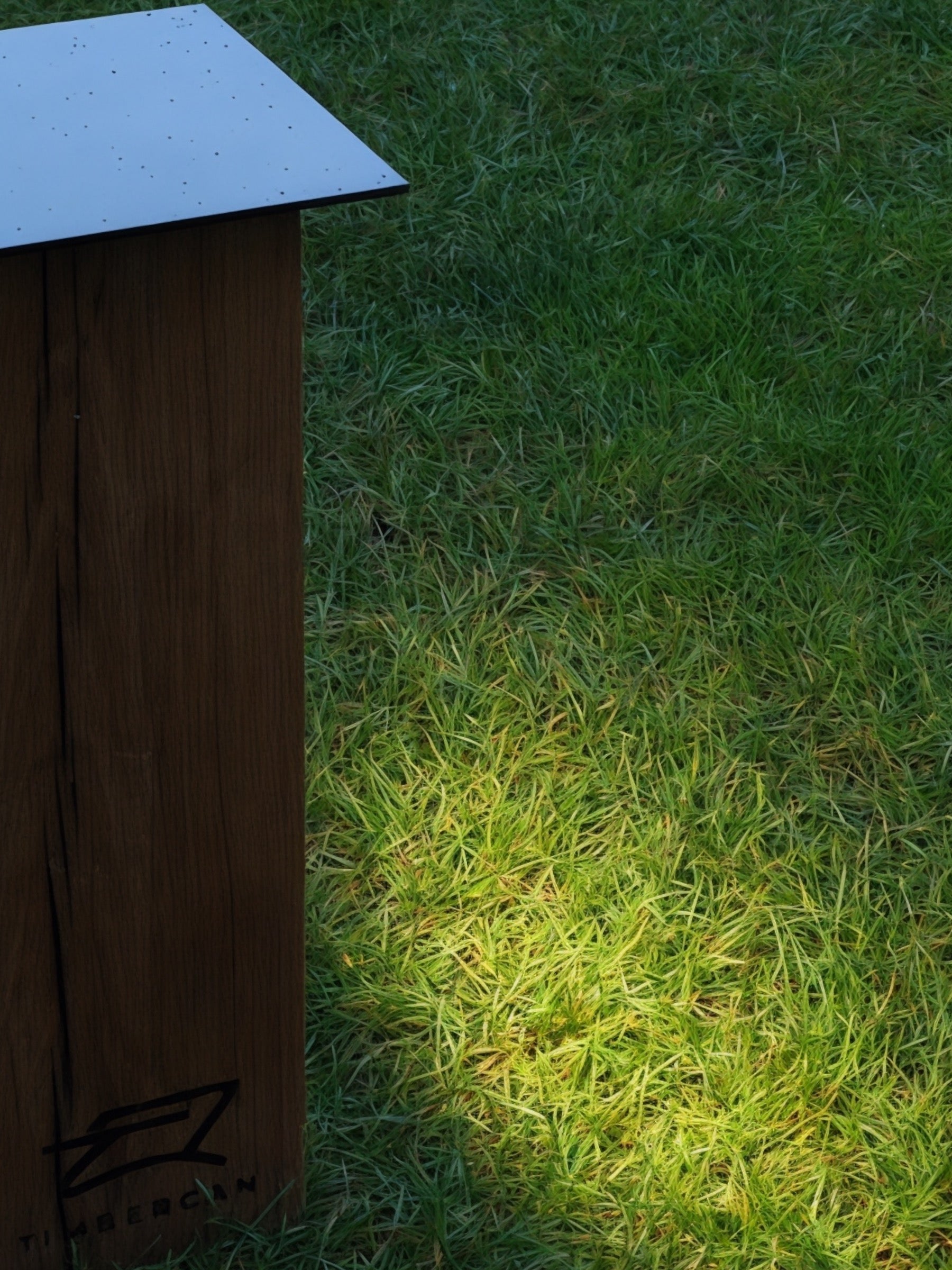 LED eingeschaltet in der Dämmerung. 