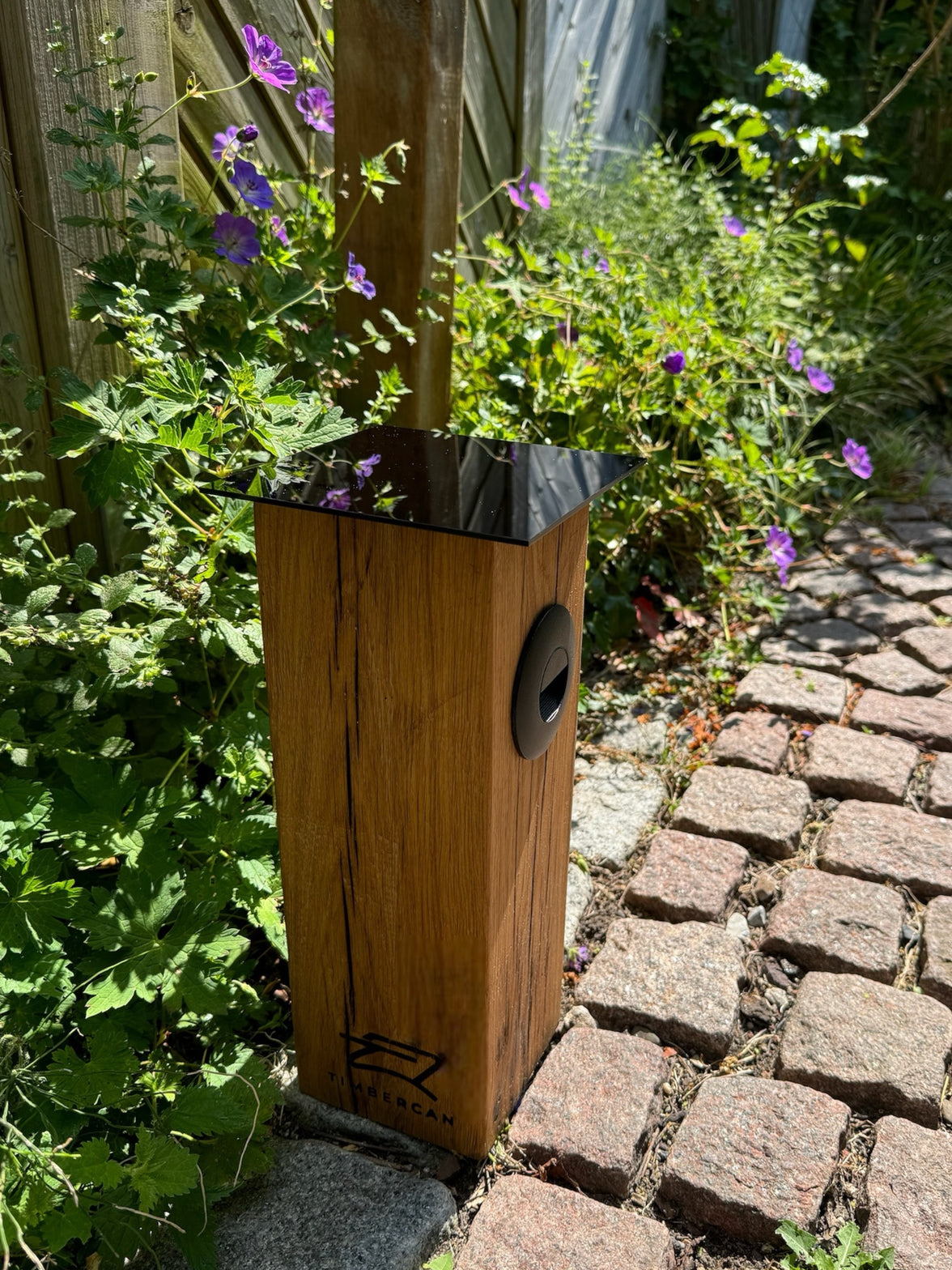 LED-Wegleuchte am Tag. 