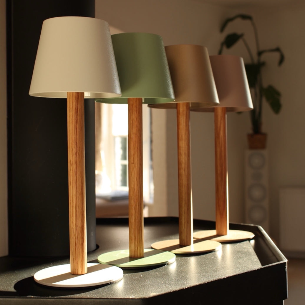 TIMBERCAN Akku-Tischlampe aus Massivholz